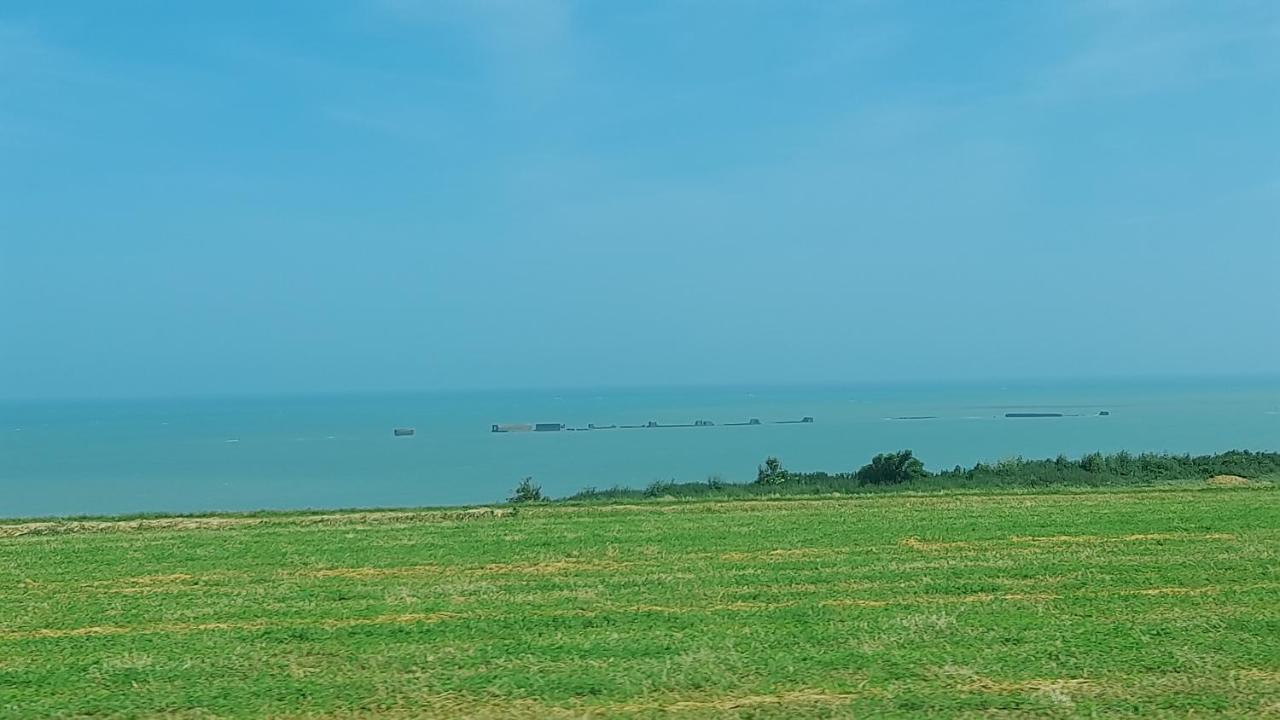 La Bourgandie Englesqueville-la-Percée Dış mekan fotoğraf